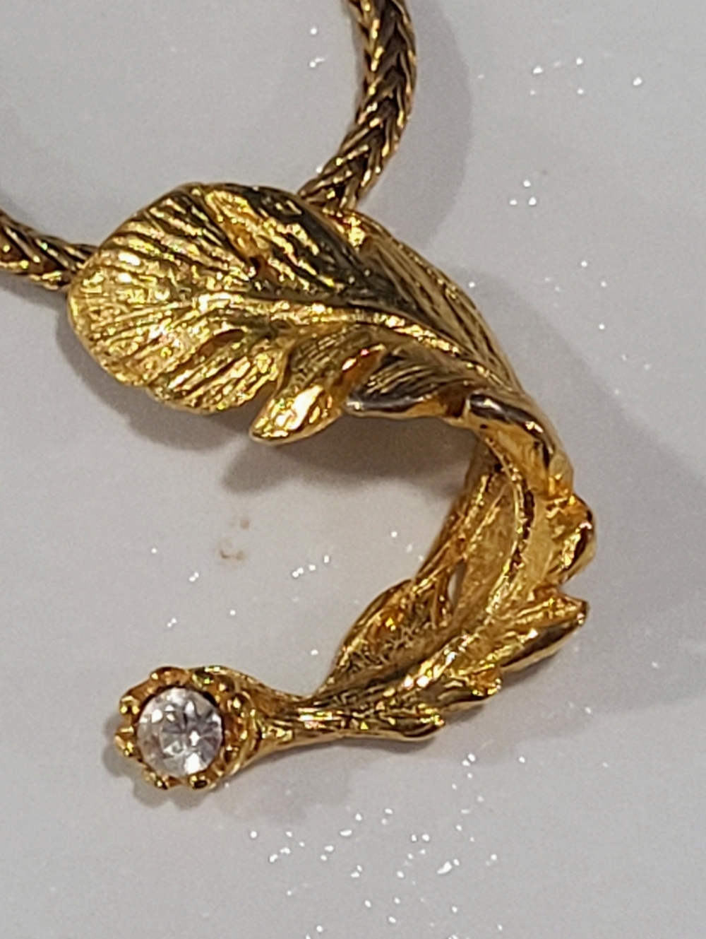 Monet 1995 Psalm 91:11-12 Gold Tone Leaf Rhinestone Pendant Necklace HTF